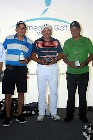 Negocian' ronda de golf