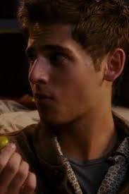 Daniel Kutcher's Instagram, Twitter & Facebook