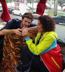 Born in curitiba, her first major film role was in estômago, while her most known role came with rede globo's telenovela avenida brasil. Em Entrevista Fabiula Nascimento Se Declara Para O Namorado Emilio Dantas Jetss