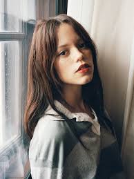 🔗: https://voguemagazine.visitlink.me/_5D6od Jenna Ortega's five-city  press tour for season two of Wednesday has one beauty constant: a secret.  As Dior Beauty's makeup ambassador, the actor has been road-testing the  house's new lipstick,