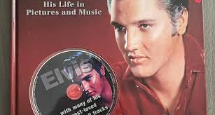 Elvis by Michael Heatley