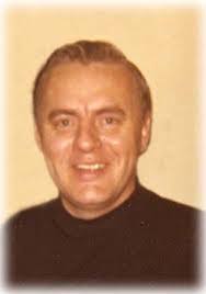 Chester Wolf's Instagram, Twitter & Facebook