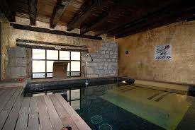 Embriagarse de esos sentidos hechos a base de siglos vividos por gentes ya ausentes pero muy presentes. Misterio Y Encanto Picture Of La Casa Del Abad Hotel Spa Ampudia Tripadvisor