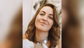 Emily Hickman's Instagram, Twitter & Facebook