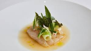Rezept Kingfish Mit Yuzu Gurke Von Sebastian Rosch Mesa Zurich Rezept Einfache Gerichte Rezepte Veganes Menu