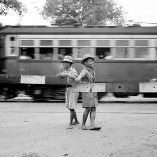 Maybe you would like to learn more about one of these? Serba Serbi Penjaga Persilangan Kereta Api Historia