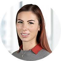 Alexandra Knopf's Instagram, Twitter & Facebook