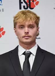 Noah Ferguson's Instagram, Twitter & Facebook