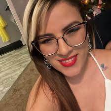 Melissa Roman's Instagram, Twitter & Facebook