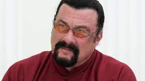 Steven seagal hit with sexual assault accusations. Vergewaltigungsvorwurfe Steven Seagal Bricht Interview Ab