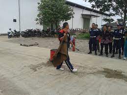 Sas perusahaan outsourcing jasa security satpam & pengamanan jawa barat diklat pelatihan satpam bodyguard pengamanan event di seluruh wilayah jawa barat . Pelatihan Satpam Pt Gsu Bandung Pendidikan Pusdiklat Tempat Gada Madya Di Balai Latihan Jangan Ganggu