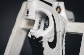 For his first pair, he chose to rework his favourite style from the sportswear giant, the air force 1. Get Ready For The Peaceminusone X Nike Air Force 1 Para Noise 2 0 Kicksonfire Com