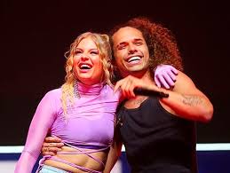Clipe da luisa sonza e vitão foi machismo???? Em Live De Vitao Luisa Sonza Chama Cantor De Mozao E Diz Que Esta Com Saudades Popline