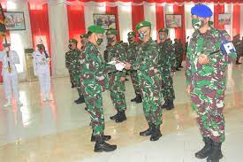 Apong herlina komisi perlindungan anak indonesia (kpai). Pangdam Xvi Pattimura Pimpin Sertijab Lima Pejabat Kodam Xvi Pattimura Cakra News