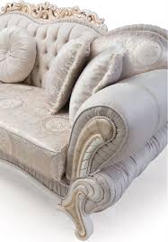 Its many elements furnish every instant of outdoor living. Casa Padrino Luxus Barock Sofa Hellrosa Weiss Gold 237 X 90 X H 99 Cm Wohnzimmer Sofa Mit Dekorativen Kissen Barockstil Mobel Barockgrosshandel De