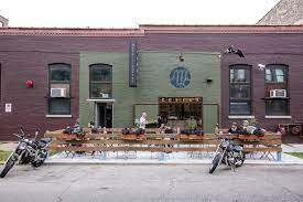 Find your perfect parking space using our growing database of thousands of car parks, street and metered parking and even private garages! 22 Best Coffee Shops In Chicago For A Daily Pick Me Up