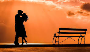 Martedì a scuola ho fissato la porta della sua classe,chiusa, e ho sperato che lei uscisse e mi salutasse.ma poi ho osservato il cielo e ho visto un sorriso,ho chiuso gli occhi e ho sentito un bacio e un abbraccio,ma poi riaprendoli non c' era nessuno vicino me; Baciare Bacio Interpretazione Dei Sogni Romoletto Blog