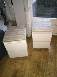 Ikea Hack Nachtkastje Malm Bekleed Met Steigerhout Door Er Platen Op Maat Met Montagekit Op Te Lijmen Remodel Bedroom Guest Bedroom Remodel Ikea Malm Hack