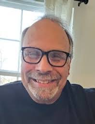 Robert Edward's Instagram, Twitter & Facebook