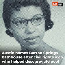 37th street lights were always a fun time living in Hyde Park. They have  risen and fallen in degree over the years, this year looks pretty good.  Here is some video of