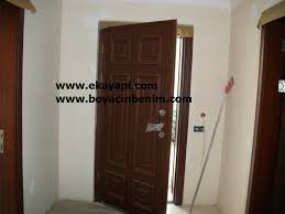 Panel kapı boyaları sentetik (yani yağlı boya), su bazlı ve selülozik olabilir. Vernikli Yuzey Zimpara Yapmadan Boyanirmi