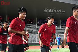 Sebagaimana diketahui, timnas indonesia sejauh ini masih nirpoin. Jadwal Baru Timnas Indonesia Vs Thailand Uea Dan Vietnam Setelah Ditunda Karena Virus Corona Bolasport Com