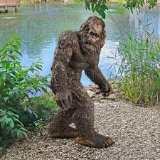 Design Toscano Bigfoot The Garden Yeti Statue Size Medium Garden Statues Bigfoot Garden Statues For Sale