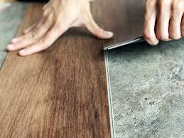 Linoleum Vs Laminate Vs Vinyl Differences Pros Cons Flooringstores In 2020 Flooring Options Cost Of Wood Flooring Laminate