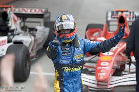 El campeón del mundo 2005, fernando alonso, celebra. Fernando Alonso Renault Imola 2005 Racefans