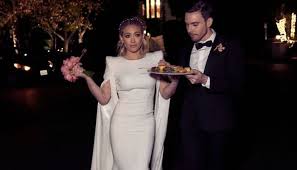 Listen to and download matthew koma music on beatport. Hilary Duff Reminisces Best Moments Of Her Wedding With Matthew Koma