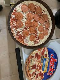 How many calories in jack's pizza. Steve Auld Fishing On Twitter Come On Jack You Can Do Better Than This I Like Cheese On My Pizzas I Have Never Had This Problem Before Qualitycontrol Https T Co Xm56zfr32g Twitter