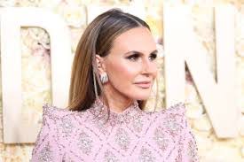 Diamond Knight's Instagram, Twitter & Facebook