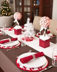 Coolection Of Christmas Tables Setting Ideas Diy Christmas Table Christmas Table Decorations Christmas Party Crafts