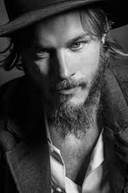 Travis fimmel (lockington, victoria, 15 de julio de 1979) es un actor de cine y televisión y modelo australiano. Travis Fimmel De Modelo De Calvin Klein A Protagonista De Vikings Viste La Calle