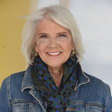 Cover Your Assets: Smiley, Patricia: 9780892960194: Books