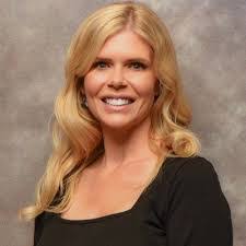 Tracy Larkin's Instagram, Twitter & Facebook