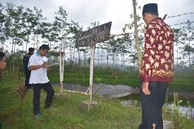 Raya tempeh, lempeni, lumajang, kabupaten lumajang, jawa timur 67371, indonesia. Indihome Tempeh Kabupaten Lumajang Jawa Timur Penambangan Pasir Di Pandanarum Tempeh Lumajang Bergejolak Wakil Gubernur Jatim Kunjungi Kabupaten Lumajang 17 September 2020 Bupati Lumajang Thoriqul Haq Bersama Wakil Bupati
