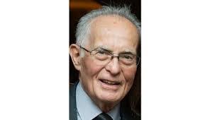 Julie Mara's Instagram, Twitter & Facebook