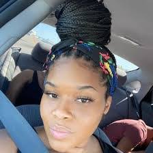 Kiki Watson's Instagram, Twitter & Facebook