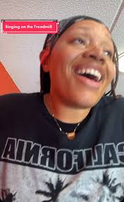 Clearly because she’s awesome and she’s my mentor and this was too high  @vanessawilliamsofficial #carmenrubyfloyd #singing @vanessawilliamsofficial  #fitness #Carmentheredsiren #blackgirlsingslegit ...