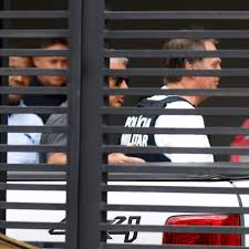 Cirurgia de Bolsonaro termina e ex-presidente permanece em observação, informa hospital