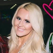 Ashley Carty's Instagram, Twitter & Facebook