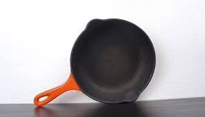 Vintage Le Creuset 7 5 Inch Cast Iron Skillet 20 Small Etsy Cast Iron Enameled Cast Iron Enamelware