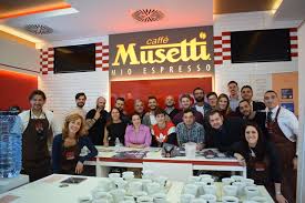 * i marchi nespresso®, lavazza® e a modo mio® non sono di proprietà di musetti srl né di aziende ad esso collegate. Lucia Musetti Dietro Una Grande Torrefazione C E Una Grande Donna