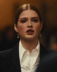 Dealing with Family Struggles: Lydia's Story at Maxton Hall