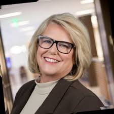 We would like to thank our January notary of the month, Jamila Grant! 🏆  She is a true example of a professional and it shows in her work. Jamila  demonstrates a team