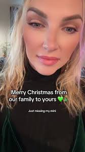 Merry Christmas 🎁 #fyp #merrychristmas #merry #green #family #love #t...