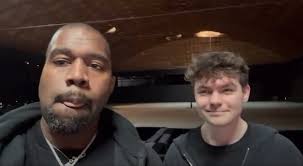 Bumalik na si Ye kasama si Nick Fuentes