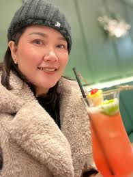 ตอนนี้ยังอยุ่กับเด็กนักเรียนแข่งกีฬากลุ่มยังบ่ดั้ยไปเยี่ยมเพื่อนเทื่อตอนบ่ายๆจะไปเยี่ยมนะค่ะทุกคน