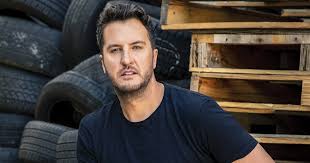 He grew up in leesburg, georgia, a small town 100 miles from the alabama border where his father grew peanuts and sold fertilizer for a living. Luke Bryan To Miss Live American Idol Show Monday Due To Positive Covid Test The Country Daily